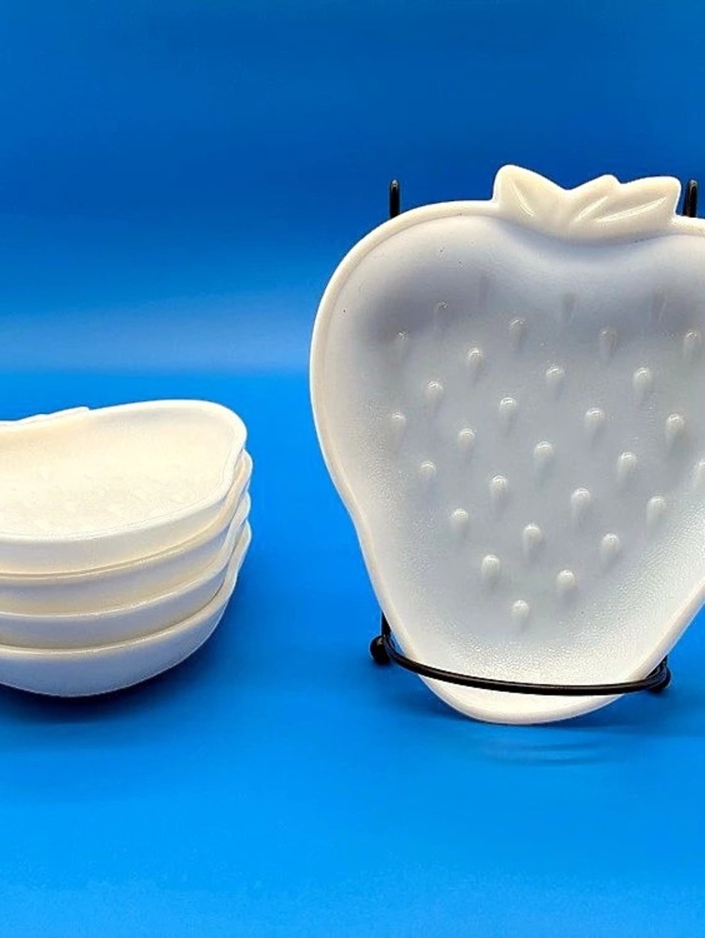 Vintage Milk Glass Strawberry Shaped Dishes Set 4 White Fruit Trinket Candy